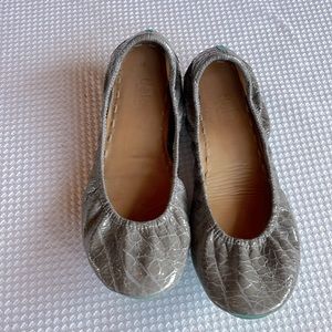 Tieks Slate Gray Patent Croc Leather Size 8